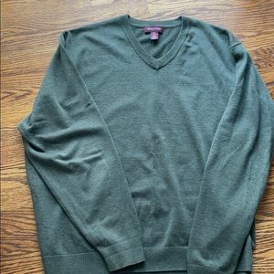 Nordstrom Men’s V Neck Pullover in Olive